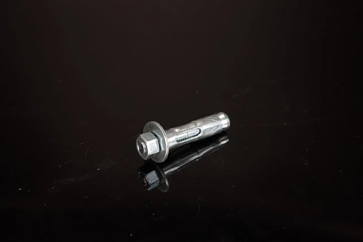 Sleeve Anchor With Bolt